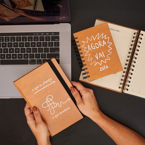 Agenda Planner Costurado 2026 
PLANEJO ACONTECE