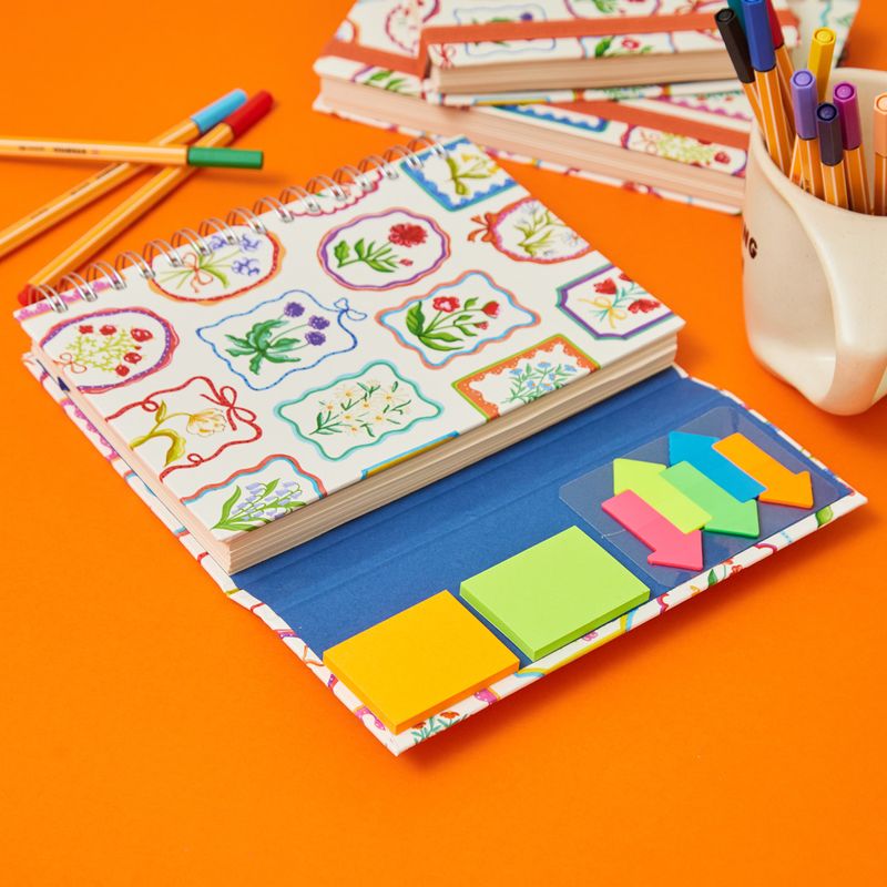 AGENDA-LUXO-GARRA-COM-ABA-2026_LACO_DE_FLOR_AG1842_PAPEL_CRAFT_2