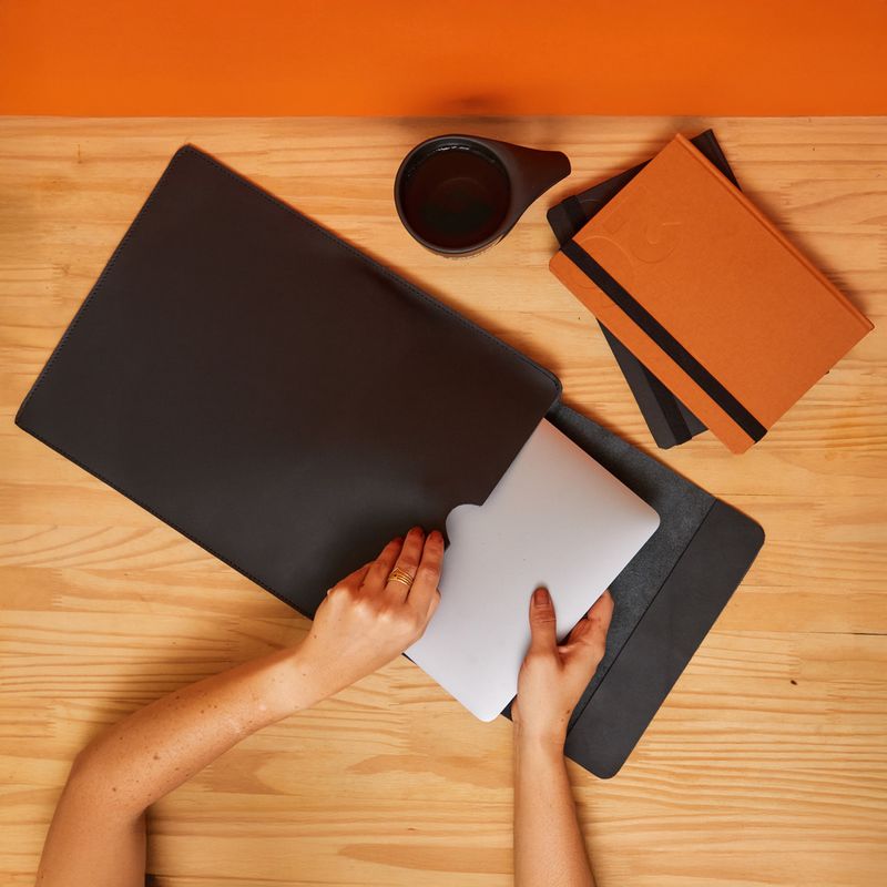 PASTA_LAPTOP_MOUSE_PAD_COURO_PRETO_CO2991_PAPEL_CRAFT_2