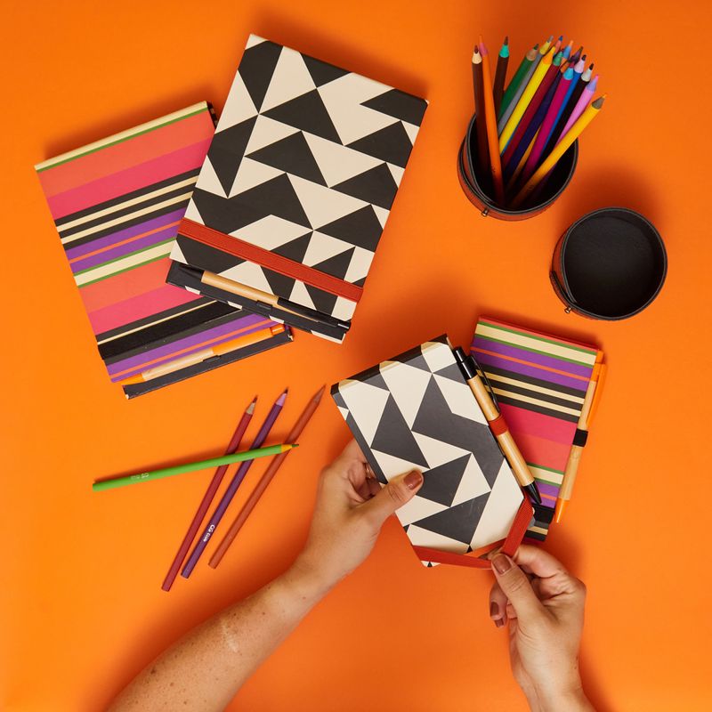 BLOCO_JORNALISTA_ESTAMPAS_PEQUENO_LISTRAS_FRUTA_BL1869_PAPEL_CRAFT_2