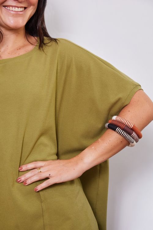 Trio Pulseiras Coloridas 
PRETO/OFF/FERRUGEM