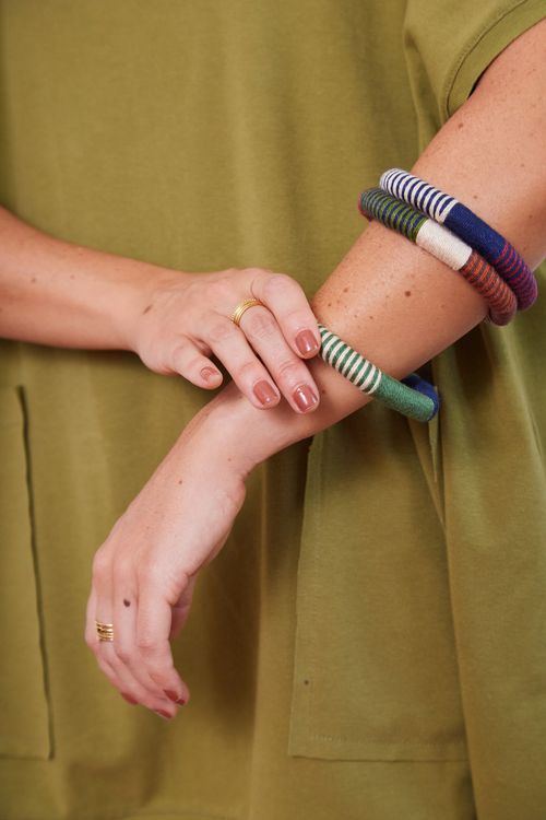 Trio Pulseiras Coloridas 
VINHO/OFF/MARINHO/VERDE