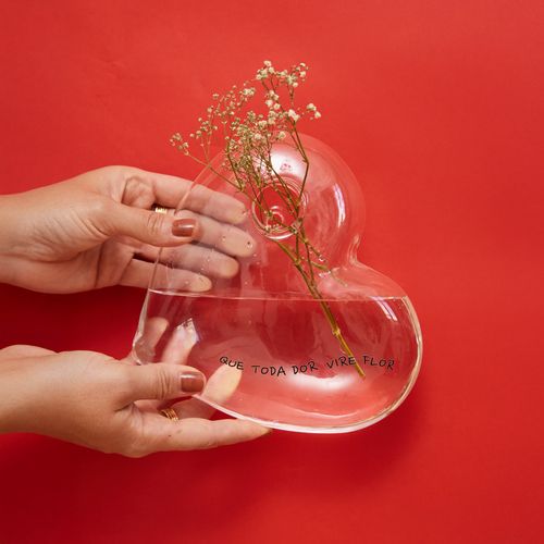 Floreira Coração de Vidro Decorativo
QUE TODA DOR