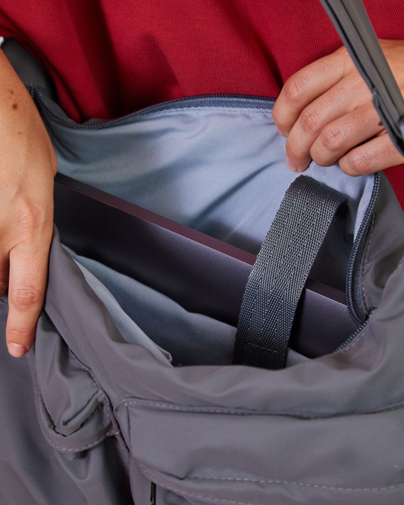 BOLSA_CARTEIRO_LAPTOP_FERREO_CO3160_PAPEL_CRAFT_3