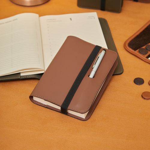 Agenda Diária de Couro Furo Petit 2 2026 MOGNO