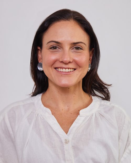 Brinco Alumínio e Pérola Doce Círculo PRATA FOSCO