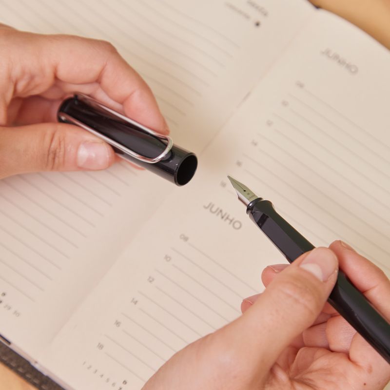 CANETA_SAFARI_TINTEIRO_LAMY_PRETA_AD1842_PAPEL_CRAFT_4