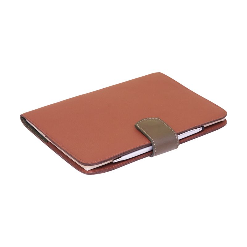 AGENDA_SEMANAL_COURO_LINGUETA_15_5_X_21_COM_CANETA_2026_MOGNO_MILITAR_AG1857_PAPEL_CRAFT_3