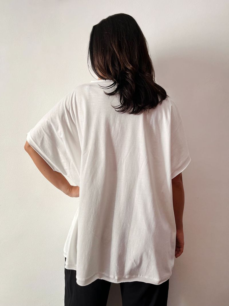 BLUSA_MALHA_SOLTINHA_COM_BOLSO_E_FRASES_GENTILEZA_ROU2325_PAPEL_CRAFT_3