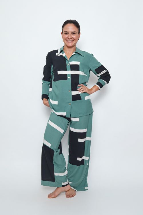 PIJAMA ESTAMPADO TRÊS PEÇAS CONCRETO VERDE