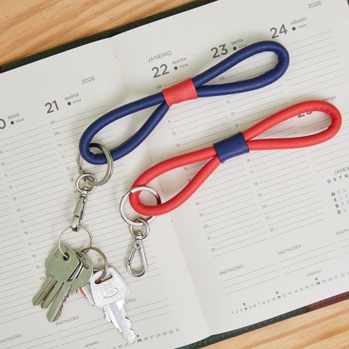 Chaveiro Couro Infinito BIC/CARMENE