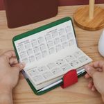 AGENDA_COURO_LINGUETA_PESPONTO_BOLSO_COM_CANETA_2026_CLOROFILA_COM_CARMENERE_AG1858_PAPEL_CRAFT_3