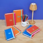 AGENDA_DIARIA_PETIT2_GARRA_SIRIO_COLOR_2026_AZUL_COM_VERMELHO_AG1839_PAPEL_CRAFT_2