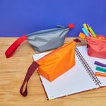 NECESSAIRE_NYLON_MEIA_LONA_CINZA_COM_VERMELHO_CO3174_PAPEL_CRAFT_2