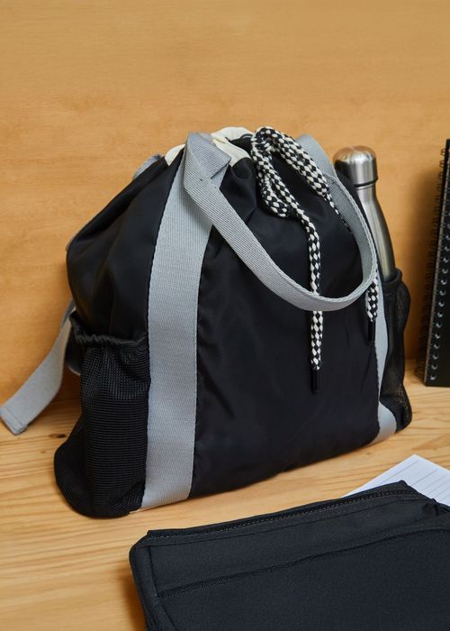 BOLSA TIPO MOCHILA NYLON PRETO/CINZA/OFF