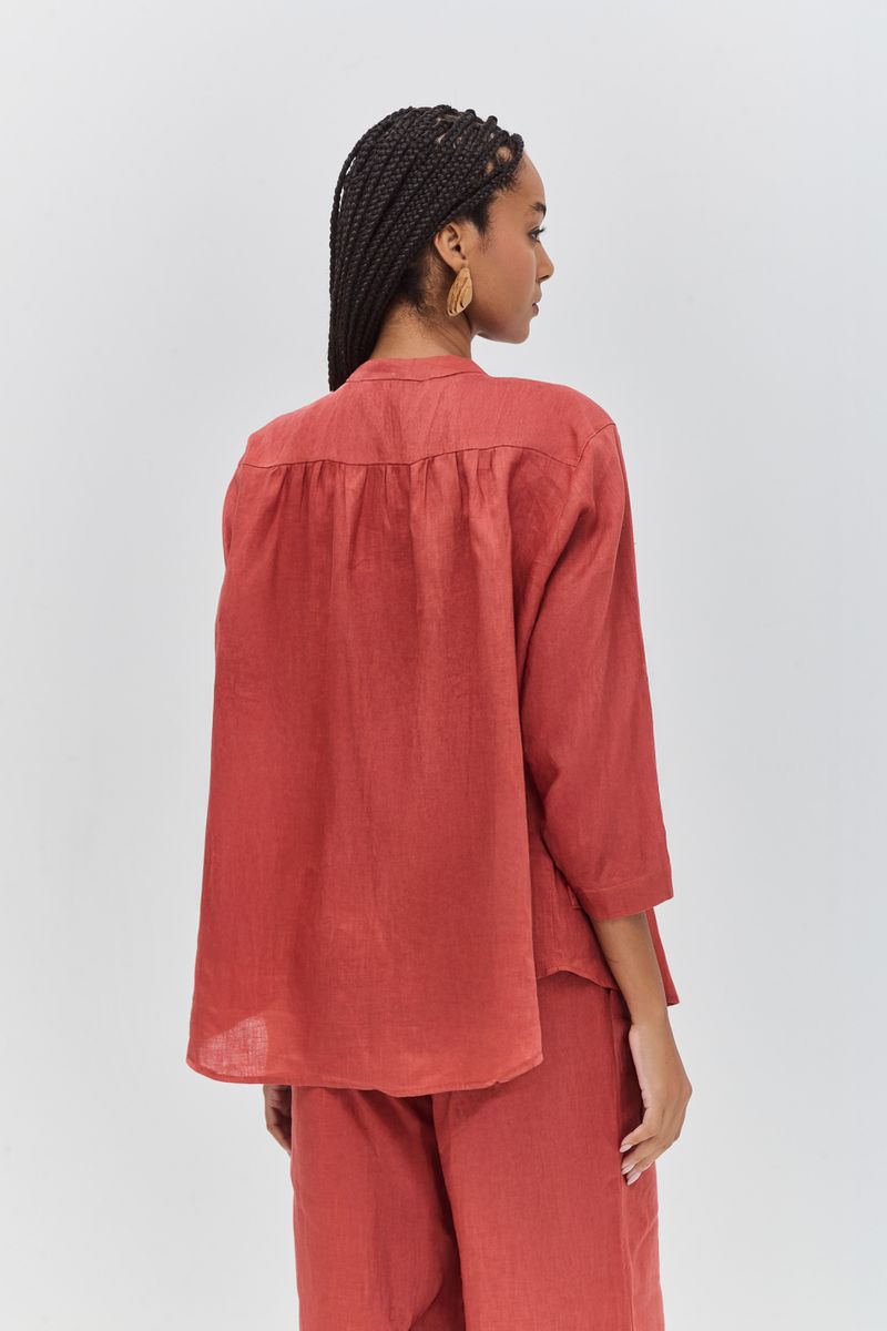 BLUSA_LINHO_FENDA_BOTAO_FRENTE_MADEIRA_ROU2272_PAPEL_CRAFT_3