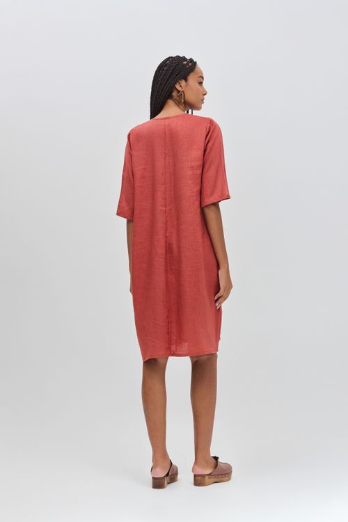 Vestido Linho Decote V e Bolsos MADEIRA