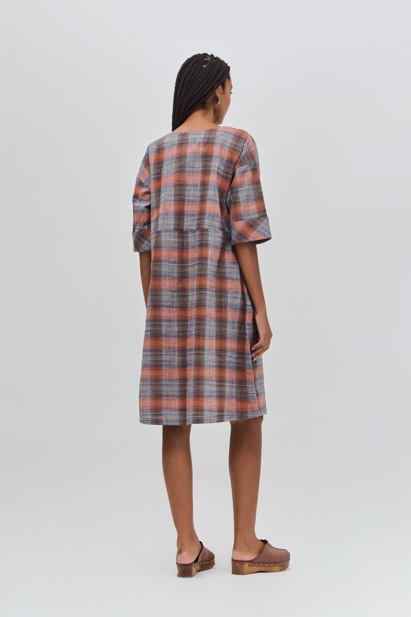 VESTIDO_BIARRITIZ_XADREZ_COM_BOTOES_FRENTE_ROU2353_PAPEL_CRAFT_3