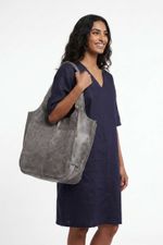 BOLSA_COURO_RECORTES_GRAFITE_CO3189_PAPEL_CRAFT_2