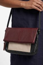 BOLSA_MINI_BAILINHO_COM_BOLSO_TRICOLOR_PRETO_OFF_CHILLI_CO2657_PAPEL_CRAFT_1