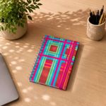 CADERNO_A5_90_FOLHAS_ESTAMPAS_PAUTADO_XADREZ_NEON_CA2350_PAPEL_CRAFT_2