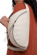 BOLSA_POCHETE_GRANDE_EM_COURO_OFF_WHITE_CO2713_PAPEL_CRAFT_3