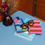 PORTA_OCULOS_LONA_DUPLO_LINGUETA_COURO_FLORAL_FLORAL_JU_AMORA_LISTRAS_VERAO_CO3157_PAPEL_CRAFT_2
