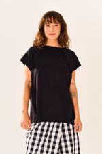 BLUSA_MALHA_RECORTES_FIO_VIS_UP_PRETA_PAPEL_CRAFT_1