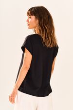 BLUSA_MALHA_DECOTE_V_RECORTE_A_FIO_ROU2370_PRETO_PAPEL_CRAFT_3