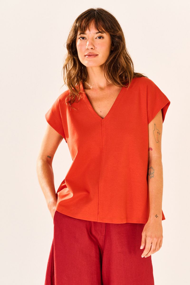 BLUSA_MALHA_DECOTE_V_RECORTE_A_FIO_ROU2370_VERMELHA_PAPEL_CRAFT_2