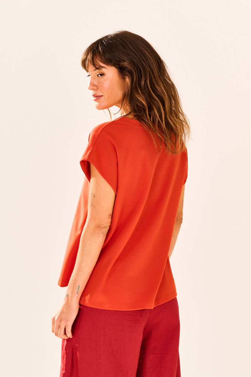 BLUSA_MALHA_DECOTE_V_RECORTE_A_FIO_ROU2370_VERMELHA_PAPEL_CRAFT_3