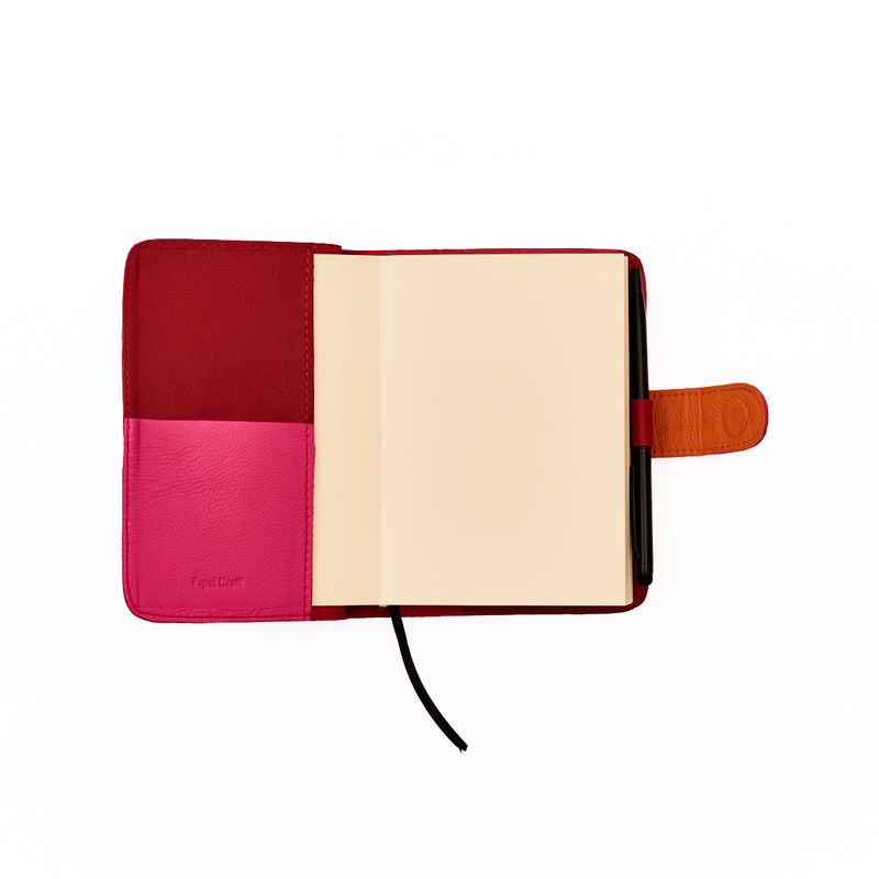 AGENDA_COURO_LINGUETA_PESPONTO_PETIT_2_COM_CANETA_2027_VERMELHO_PINK_AG1905_PAPEL_CRAFT_VERMELHO_PINK_AG1905_PAPEL_CRAFT_5